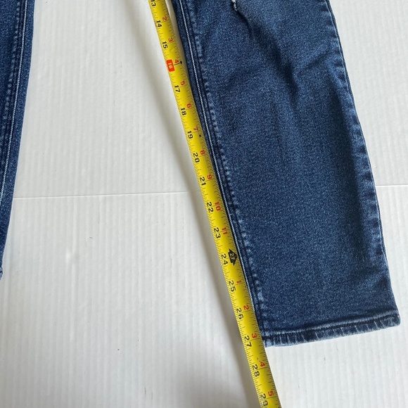 Old Navy Sz 16 Mid Rise Rockstar Super Skinny Distressed Jeans Stretch Pants - Picture 9 of 9